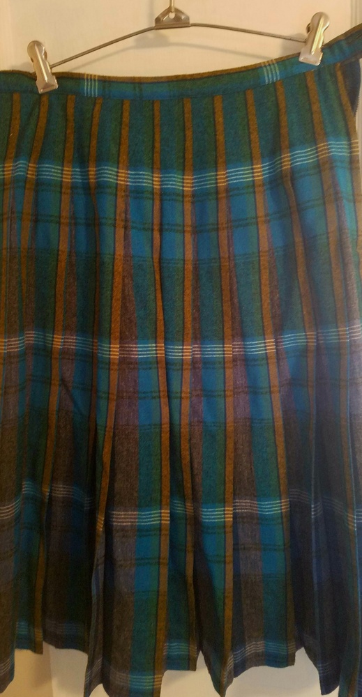 Vintage Wool pleated reversible knee length skirt